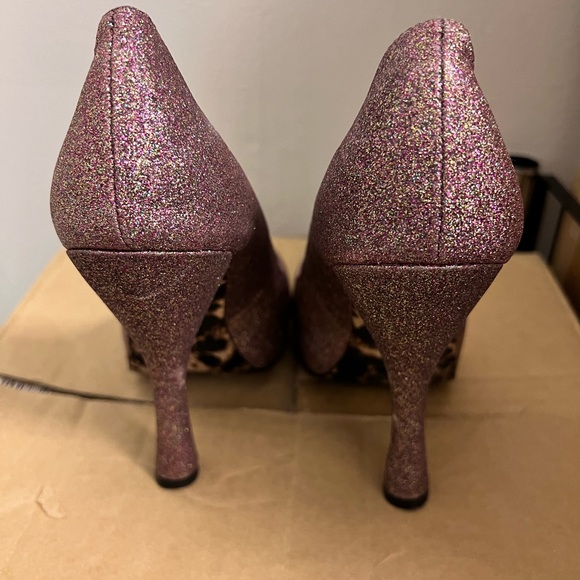 Betsy Johnson Sparkly Heels Size 7M - Picture 4 of 6